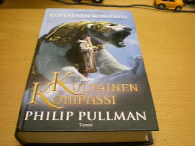 Philip Pullman: Kultainen kompassi