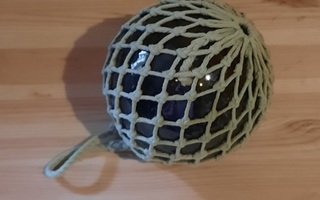 Vanha lasipallo verkossa
