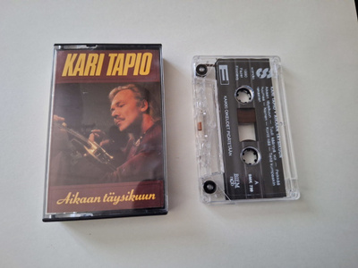 KARI  TAPIO - AIKAAN TÄYSIKUUN c-kasetti (  SMK 739 )