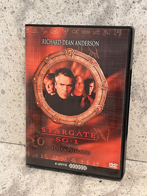 Stargate SG-1 (kausi 4) DVD
