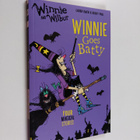 Laura Owen : Winnie Goes Batty - pikkukuva 1