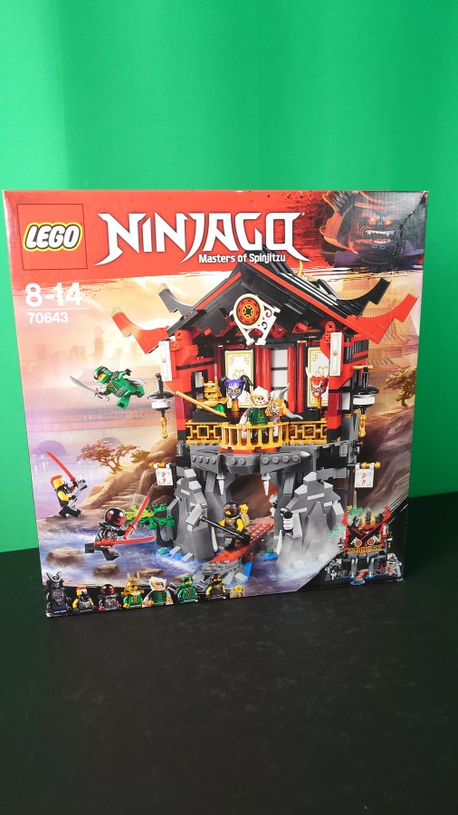 LEGO NINJAGO: 70643  Temple of Resurrection
