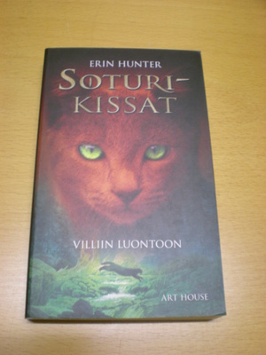 Erin Hunter: Soturikissat -  Villiin luontoon