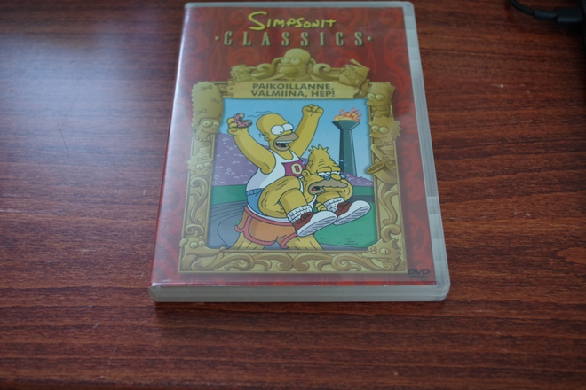Simpsonit: Paikoillanne, valmiit, hep! (neljä elokuvaa)
