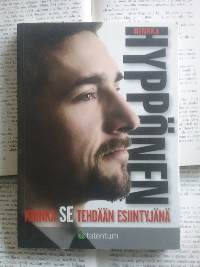 Henkka Hyppönen - Kuinka SE tehdään esiintyjänä (nid.)