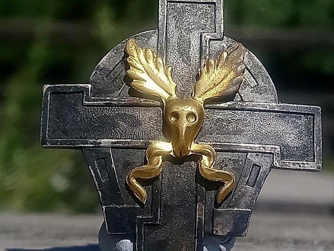 RATSUMIESRISTI. Halkaisija - 37 mm. Hyväkuntoinen.