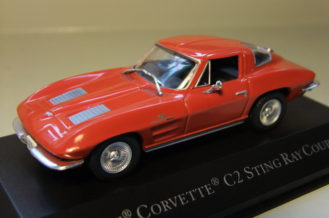Chevrolet corvette stingray coupe C2 -63 1:43 ALE!