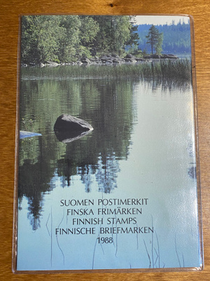 SUOMEN POSTIMERKIT 1988 VUOSILAJITELMA**
