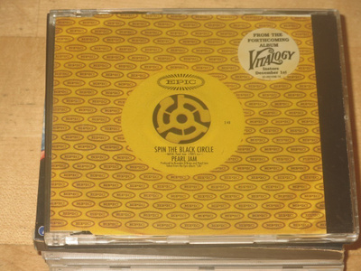 Pearl Jam spin the black circle cds