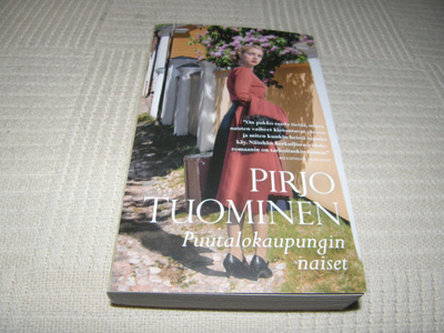 Pirjo Tuominen Puutalokaupungin naiset  -pok