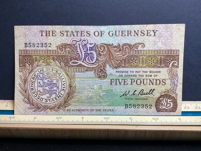 The States of Guernsey - Five Pounds
