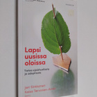 Lapsi uusissa oloissa - pikkukuva 1