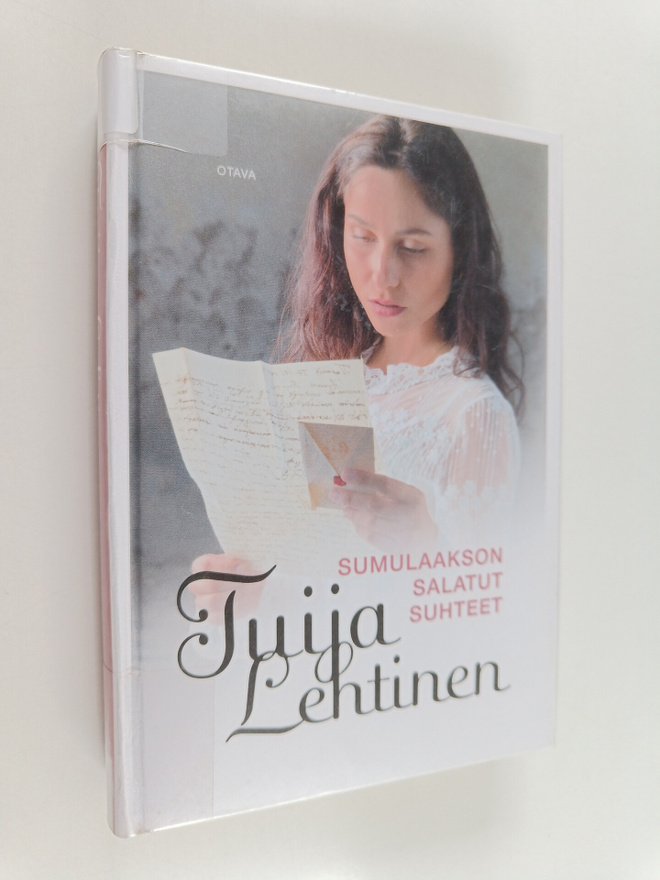 Tuija Lehtinen : Sumulaakson salatut suhteet