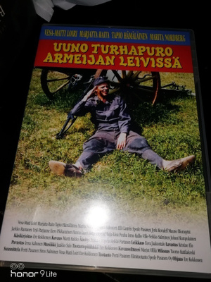 Uuno Turhapuro armeijan leivissä