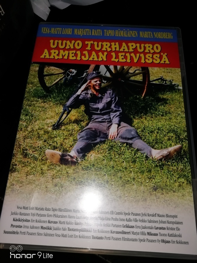 Uuno Turhapuro armeijan leivissä