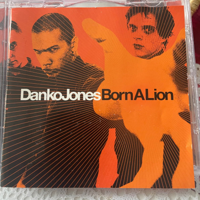 DANKO JONES: Born A Lion * EUR 2002
