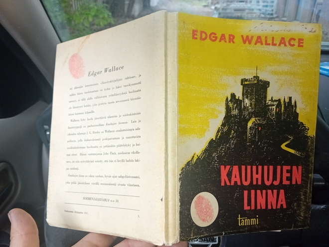 Edgar Wallace  : Kauhujen linna ( SIS POSTIKULU  )