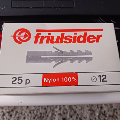 Proppu 12mm / 60mm nailontulppa 500kpl