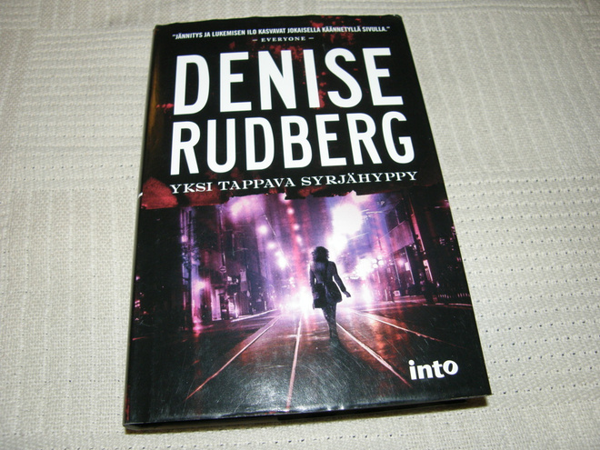 Denise Rudberg Yksi tappava syrjähyppy  -sid
