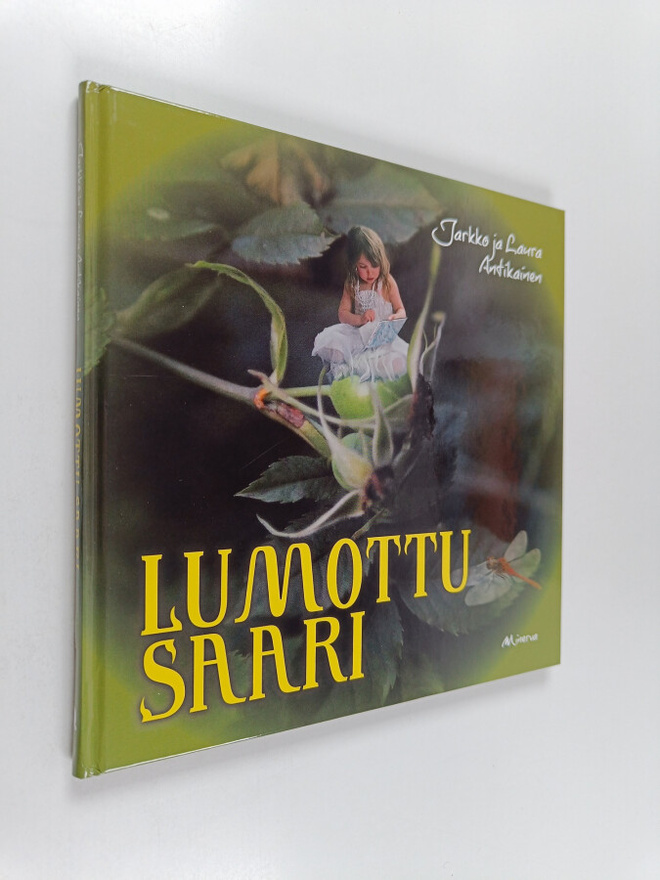 Laura Antikainen ym. : Lumottu saari