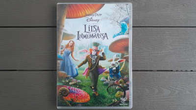 DVD: Liisa Ihmemaassa, Disney (Johnny Depp 2010)