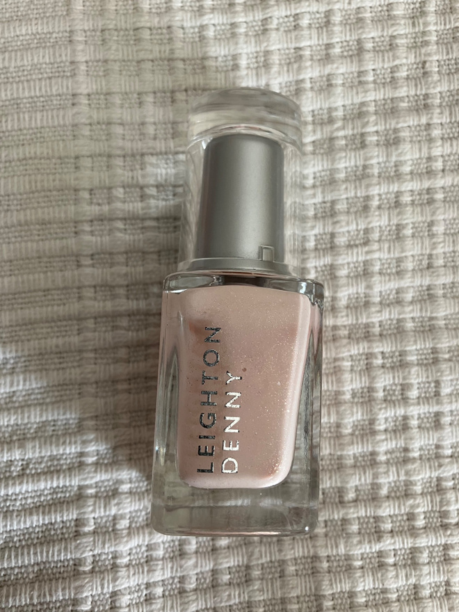 Leighton Denny nude kimaltava  kynsilakka