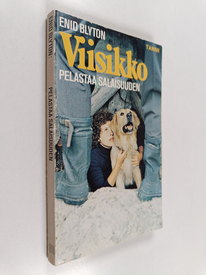 Enid Blyton : Viisikko pelastaa salaisuuden