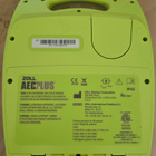 ZOLL AED Plus on puoliautomaattinen sydäniskuri (AED) - pikkukuva 3