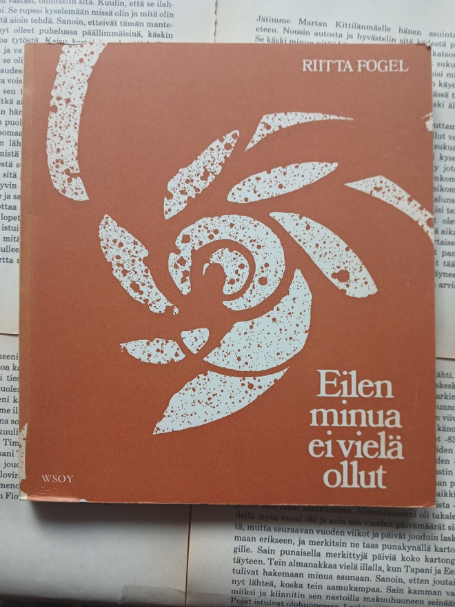 Riitta Fogel - Eilen minua ei vielä ollut: runoja (nid.)
