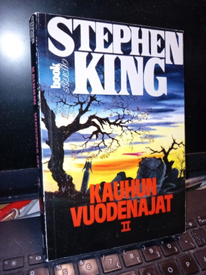 Stephen King  : Kauhun vuodenajat II ( SIS POSTIKULU  )