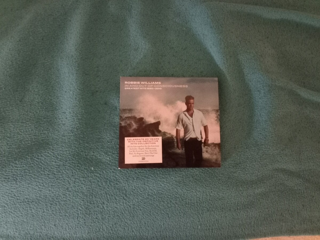 robbie Williams 2 CD levyä