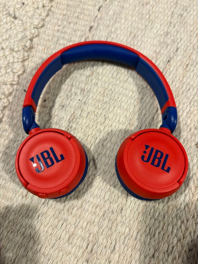 JBL JR310BT -Bluetooth-sankakuulokkeet lapsille, punainen