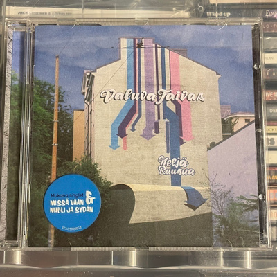 NELJÄ RUUSUA - Valuva taivas cd (originaali v. 2001)