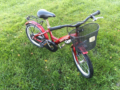 Helkama nopsa lastenpyörä 16" punainen
