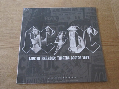 AC/DC live at paradise theatre boston 1978 lp muoveissa