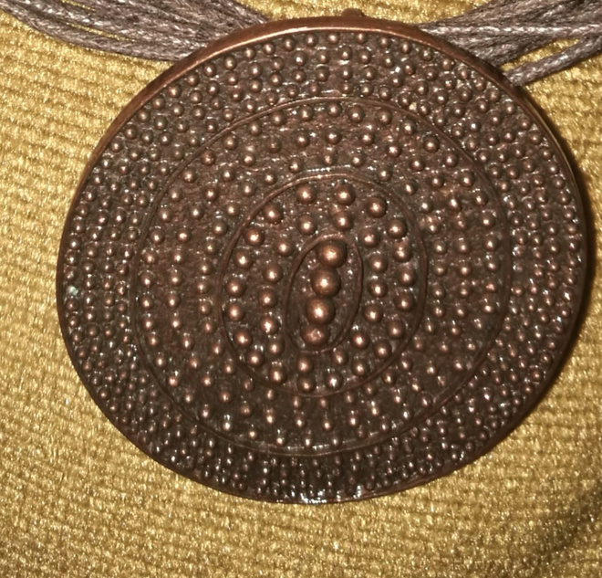 Afrikkakasityylinen kaulakoru d= 4,5 cm