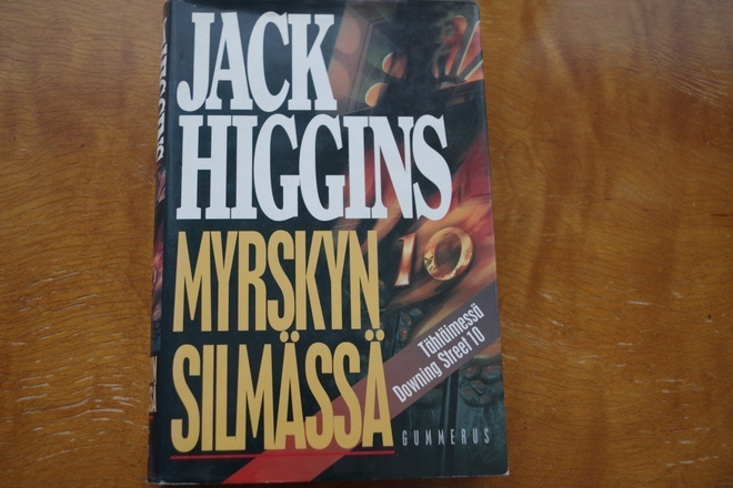 Jack Higgins: Myrskyn silmässä (1992)