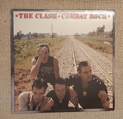 The Clash - Combat Rock LP (1982, sis. juliste!)
