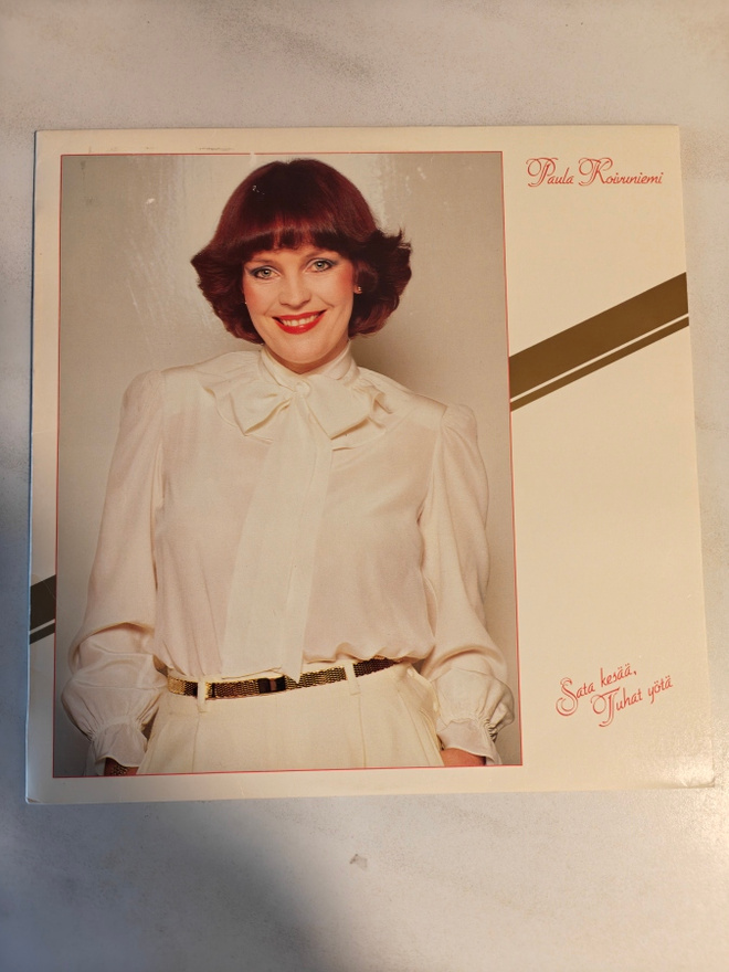 LP Paula Koivuniemi/sata kesää tuhat yötä