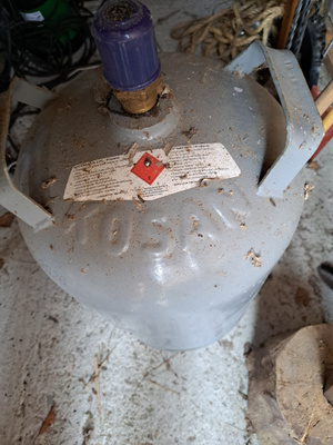Kosan harmaa kaasupullo teräs 11 kg