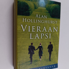 Alan Hollinghurst : Vieraan lapsi - pikkukuva 1