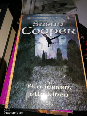 Susan Cooper Yllä Meren alla kiven