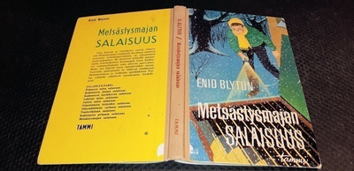 Enid Blyton : Metsästysmajan salaisuus ,1p