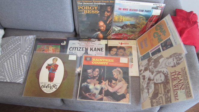 Stage & Screen & soundtrack LP  ON NYT 20 KPL