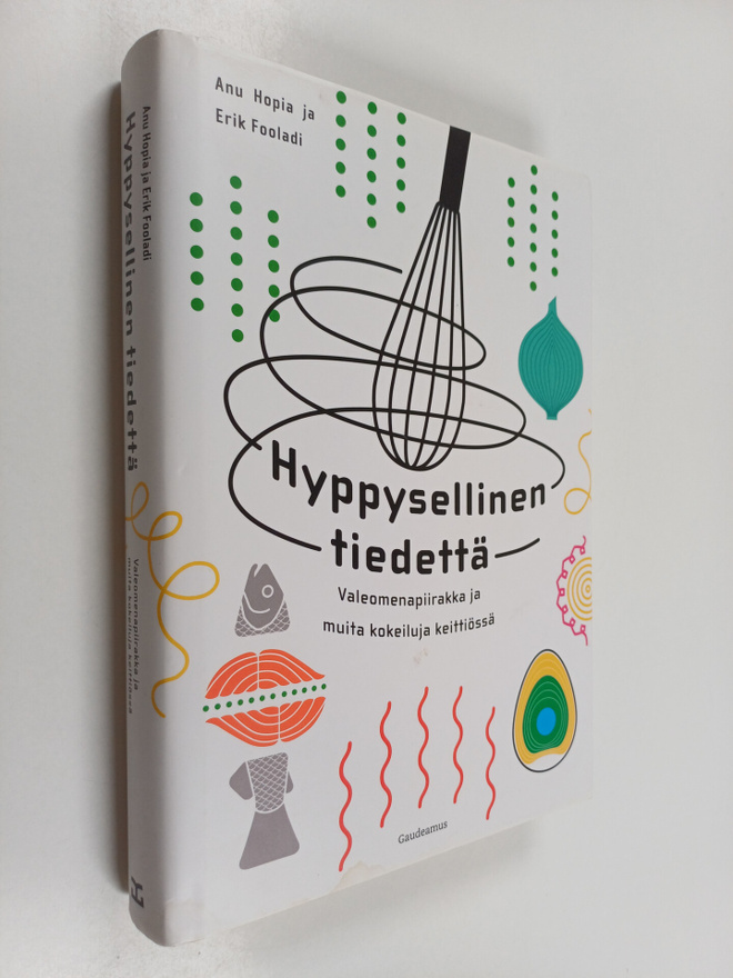 Anu Hopia : Hyppysellinen tiedettä : valeomenapiirakka ja...