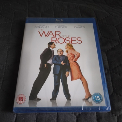 Ruusujen sota Blu-ray **muoveissa**