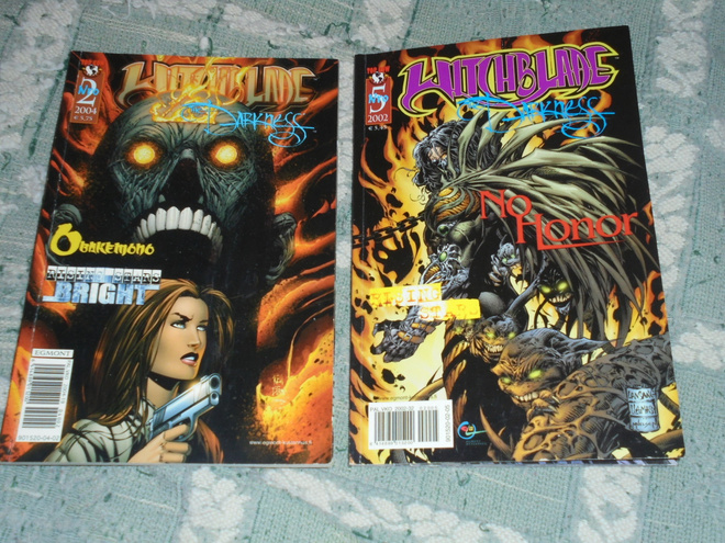 Sarjakuvalehti  Witchblade No:2 2004 &  No: 5 2002