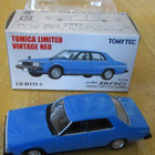Nissan Skyline 2000 GT-E-S Turbo 4 D Blue 1980 Tomica 1:64 - pikkukuva 1