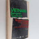 Jean Lacouture : Vietnam : between two truces - pikkukuva 1