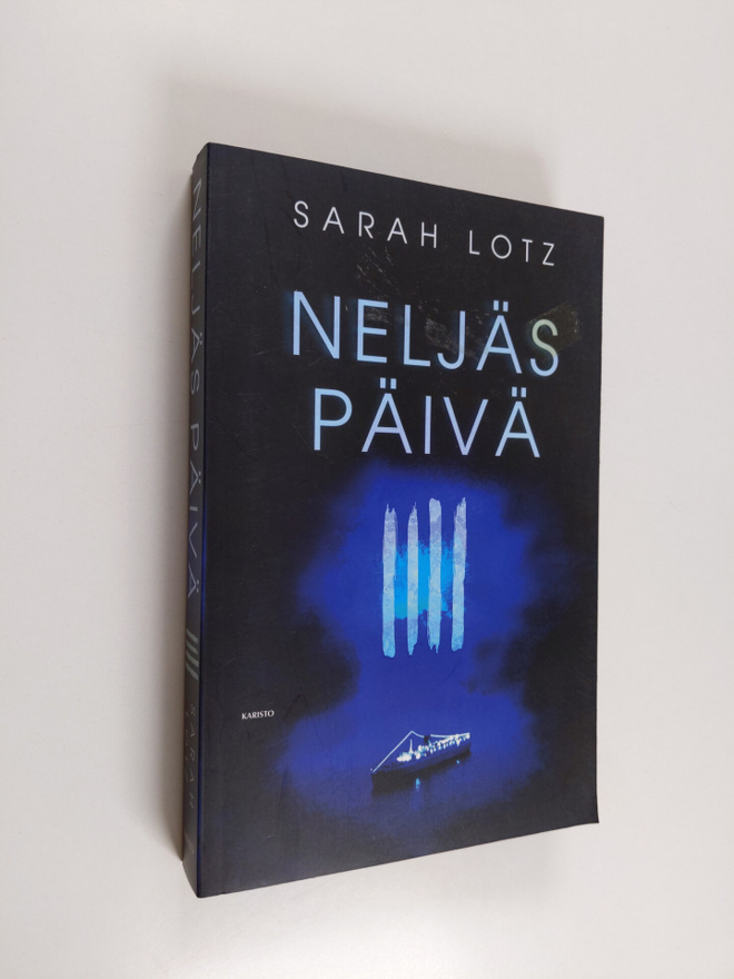 Sarah Lotz : Neljäs päivä